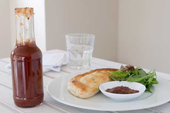 560x375_TomSauce1