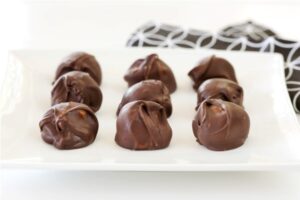 Foodlovers website, Helen Jackson recipes and food. Chocolate malt trufflesChocolate malt truffles. Photos by Carolyn Robertson
