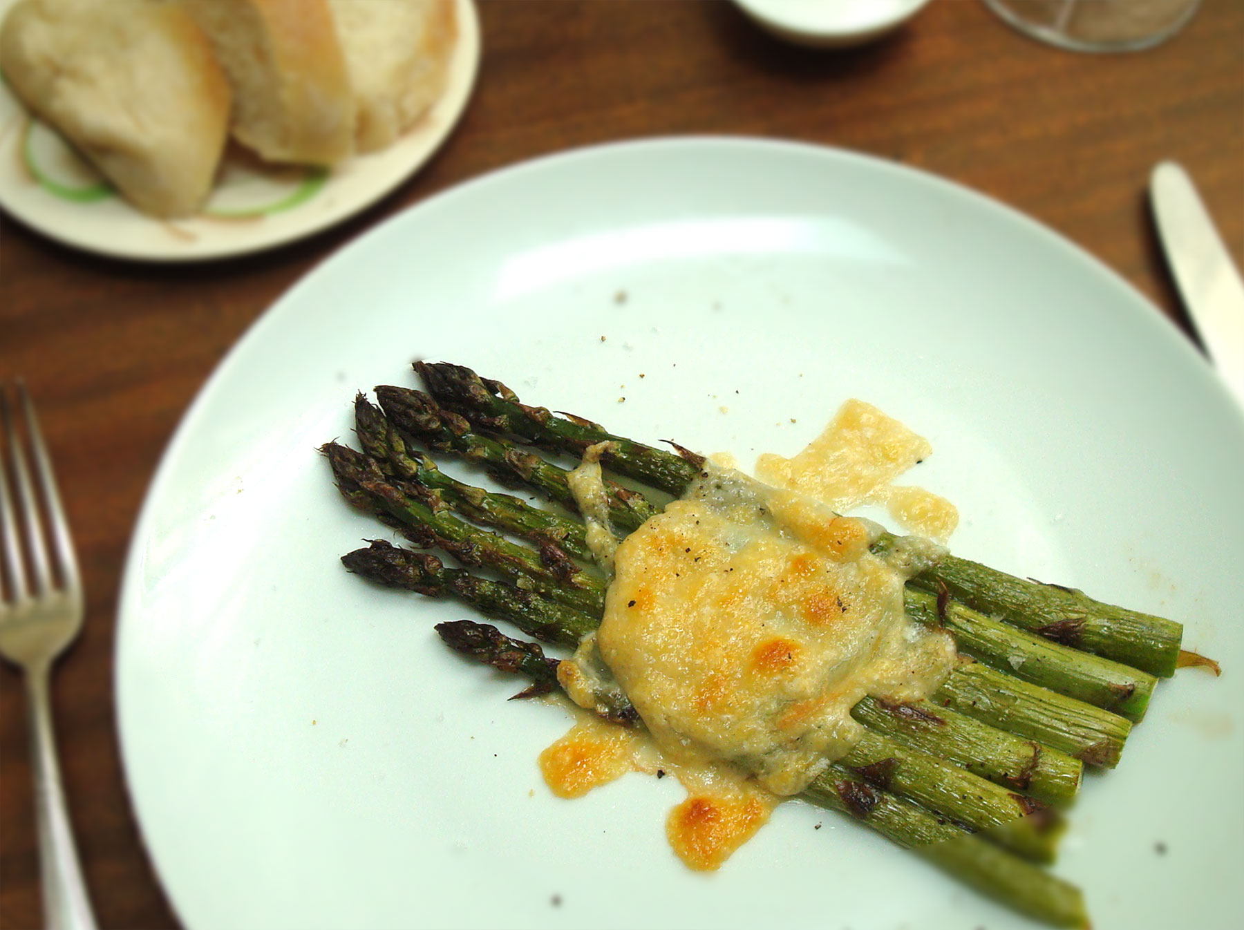 Cabecou and Asparagus - grilled
